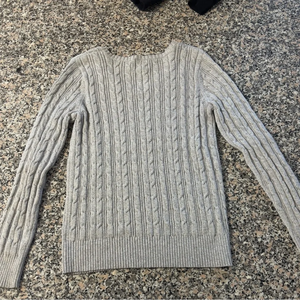 Gray v beck St. John’s bay cotton sweater size m